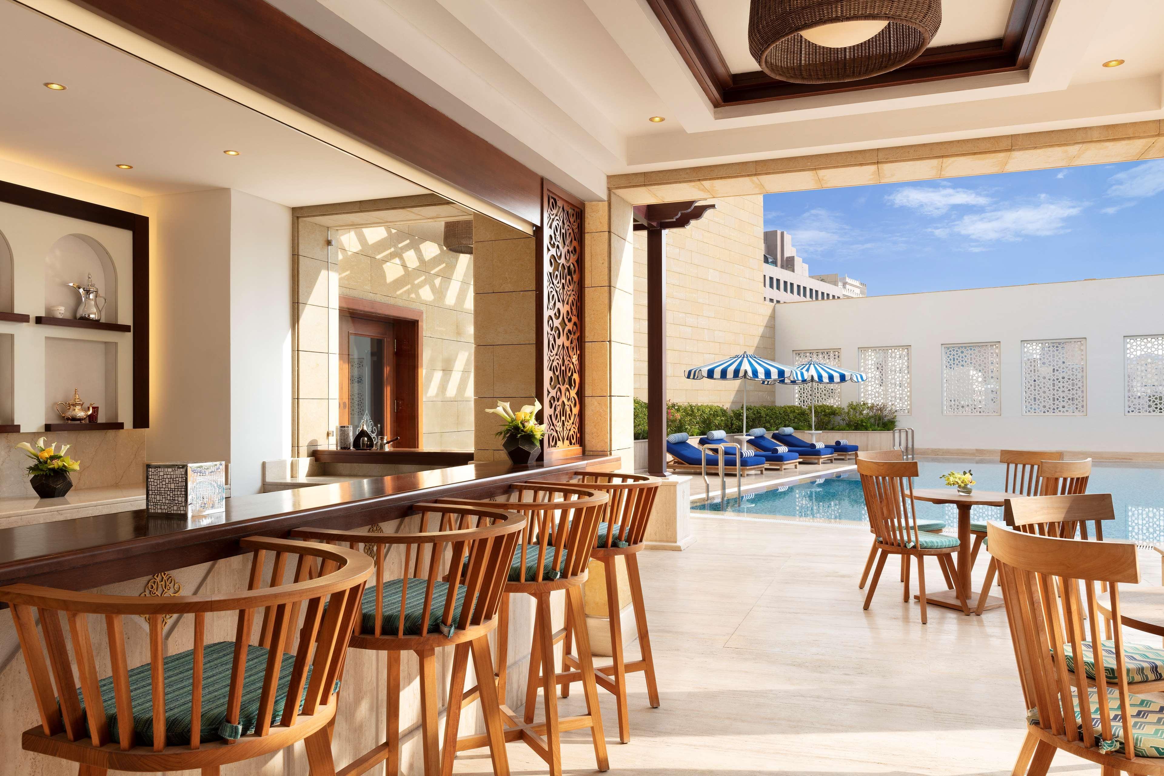 Al Najada Doha Hotel By Tivoli מראה חיצוני תמונה The Pool Bar