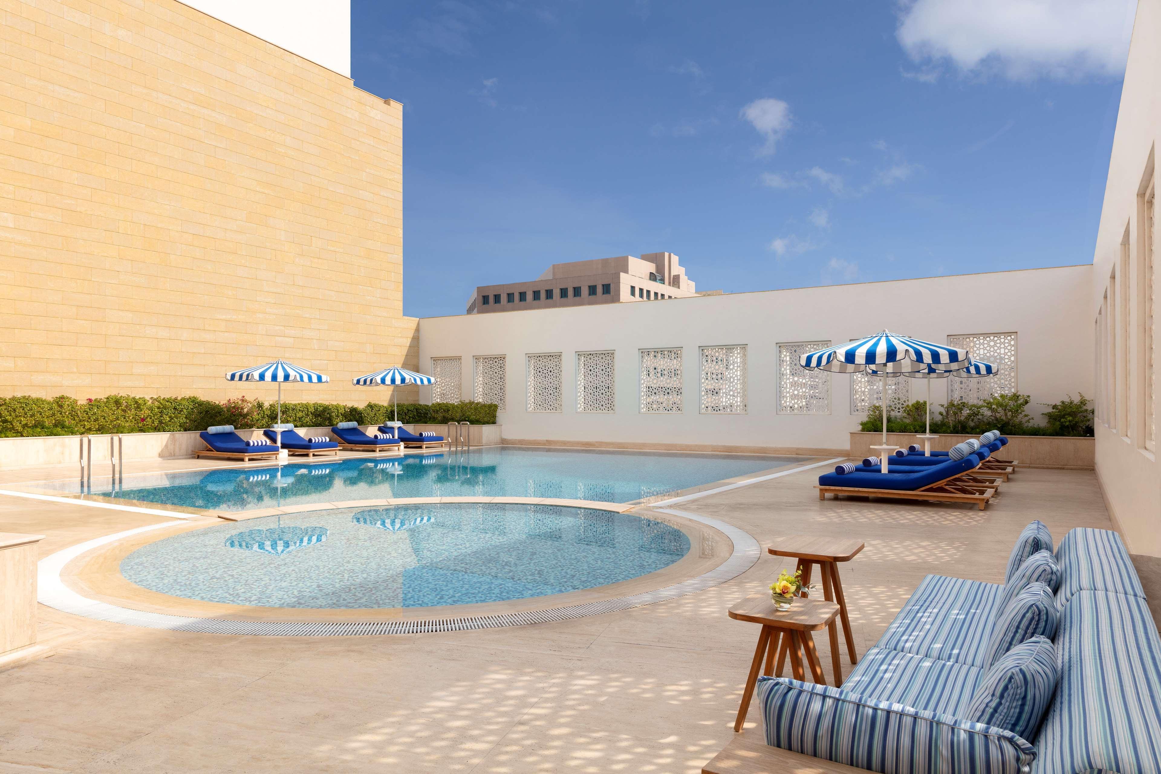 Al Najada Doha Hotel By Tivoli מראה חיצוני תמונה The pool at the Four Seasons Hotel, Cairo