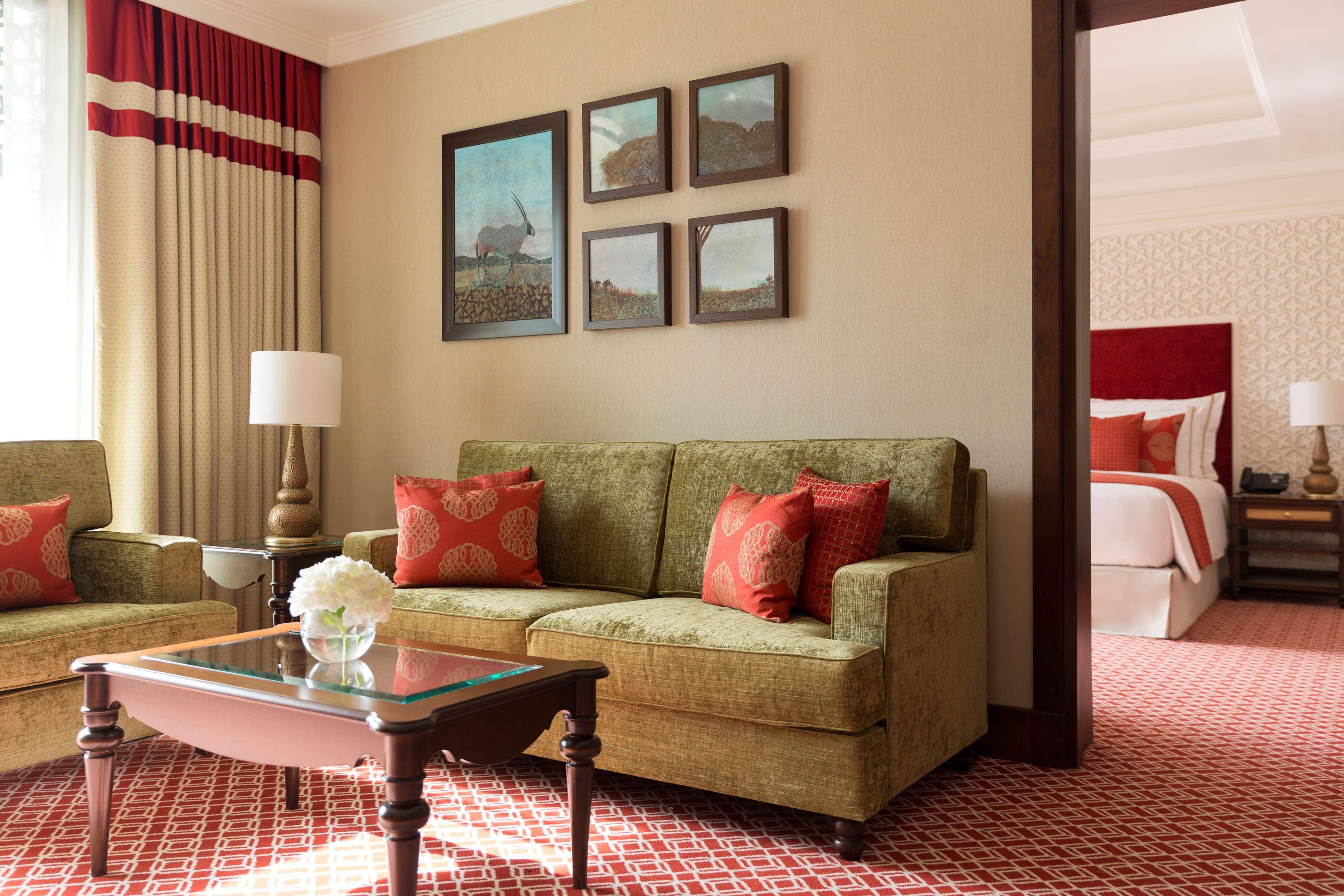 Al Najada Doha Hotel By Tivoli מראה חיצוני תמונה A suite at the Fairmont
