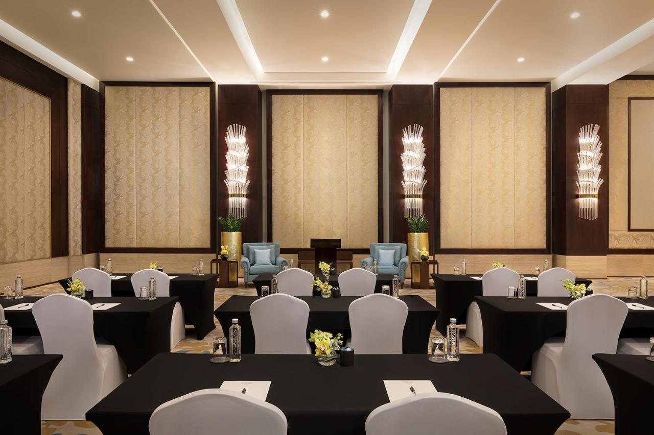 Al Najada Doha Hotel By Tivoli מראה חיצוני תמונה The Royal Meeting Room